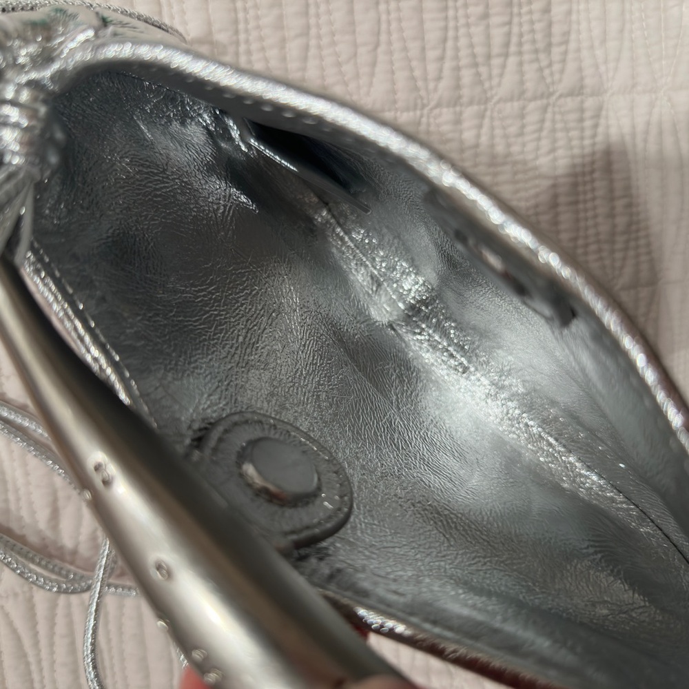 Silver Metallic Woven Crossbody Bag w/ Metal Handle - Picture 4 of 5